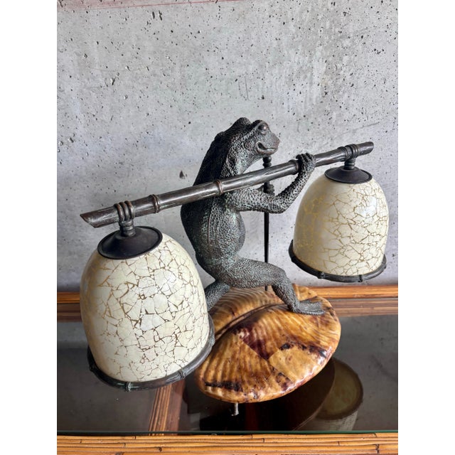 Vintage Maitland-Smith Bronze Frog Tessellated Penshell Table Lamp For Sale In Miami - Image 6 of 10