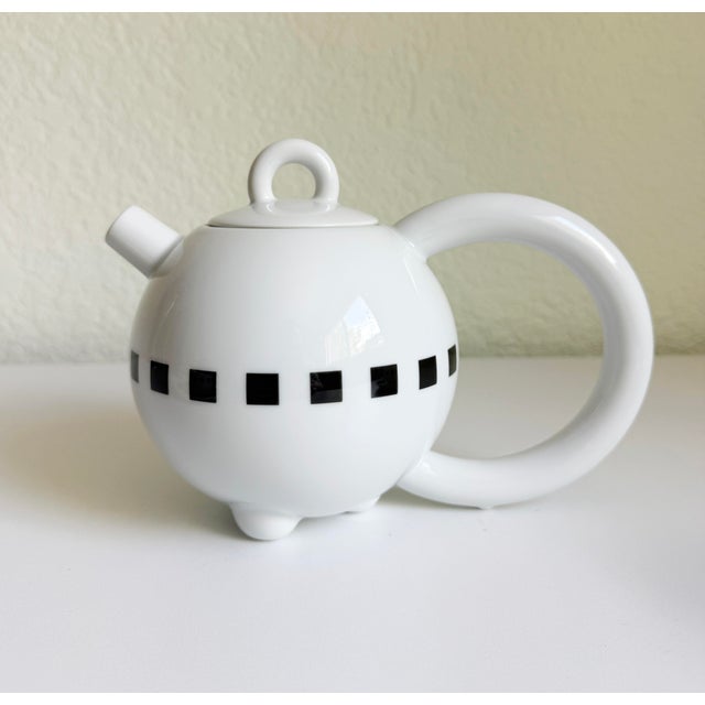 1980s Memphis Tea Set by Matteo Thun for Arzberg Porzellan, Germany - Set of 5 For Sale - Image 10 of 15