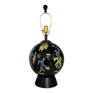 Mid 20th Century Black Figurative Ceramic and Wood Globe Table Lamp by Tye of California For Sale