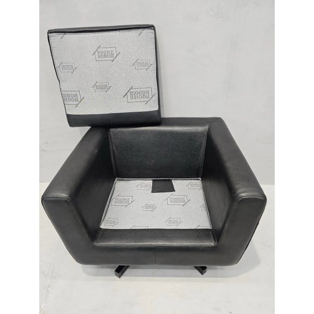 Mid Century Modern Roche Bobois Swivel Lounge Chair This Roche Bobois swivel lounge chair has clean minimalist lines and a...