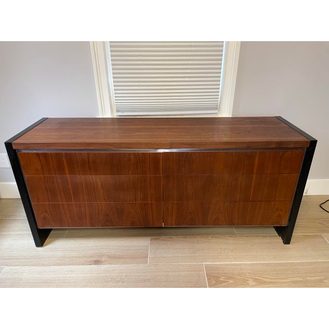Mid-Century Modern 1960s Mid Century Modern Walnut Dresser by Dillingham and Merton Gershun For Sale - Image 3 of 12