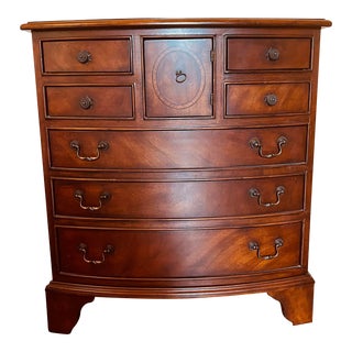 Drexel Heritage Kent Nightstand - Mahogany Finish With British Accents For Sale