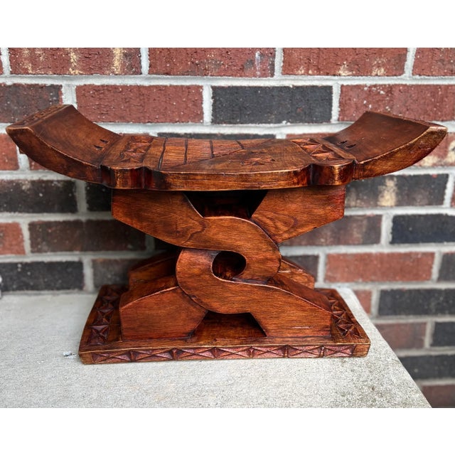 Tribal 1950s Vintage Ghanaian Ashanti ‘Wisdom Knot’ Stool For Sale - Image 3 of 13
