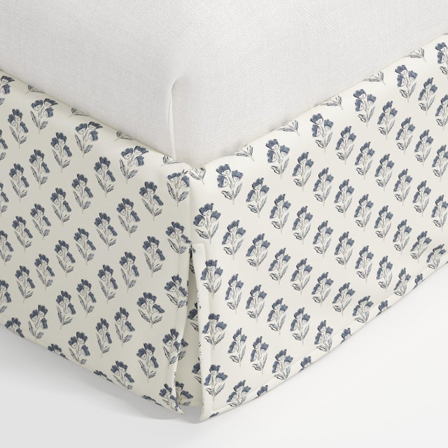 Stoffer Home x Cloth & Company Maura Slipcover Bed in Francie Blue - California King For Sale In Chicago - Image 6 of 6