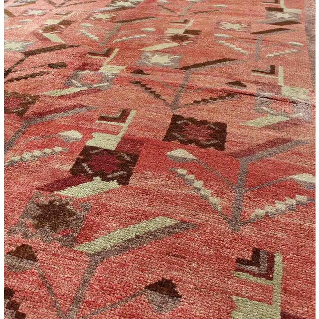 Mid 20th Century Turkish Oushak Vintage Carpet With Tribal Figures Set Soft Red Pink Background For Sale - Image 5 of 7