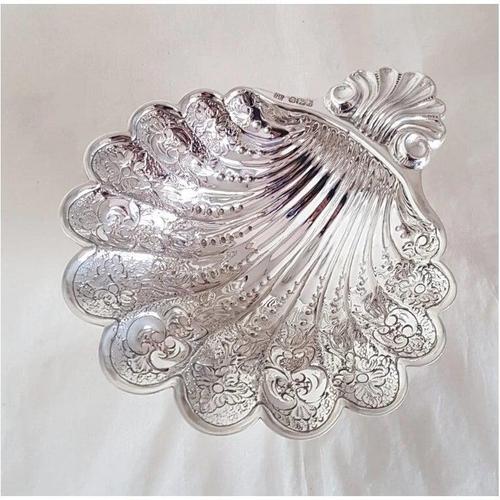 Sterling Silver Novelty Scallop Shell Dish, Sheffield, 1992 For Sale - Image 3 of 18