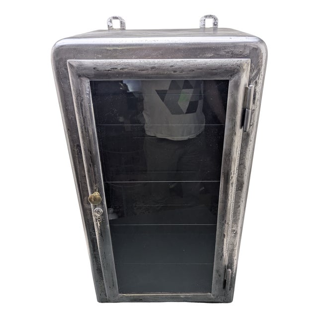 Vintage Steel Medicine Wall Cabinet, 1920s For Sale