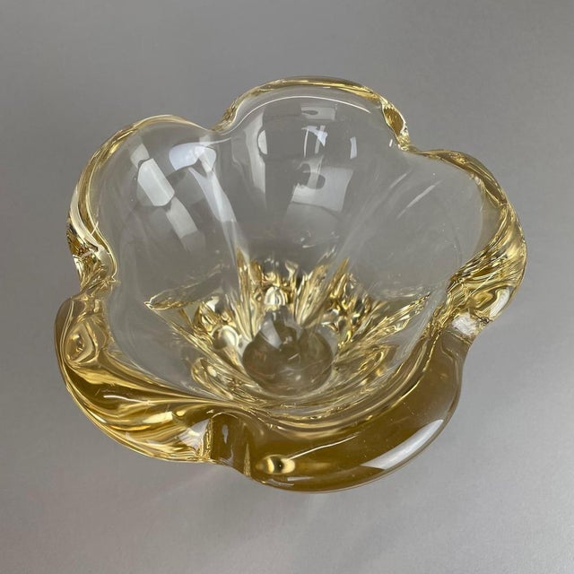 Large Crystal Glass Centerpiece Shell Bowl from Daum Nancy, France, 1970s For Sale - Image 10 of 18