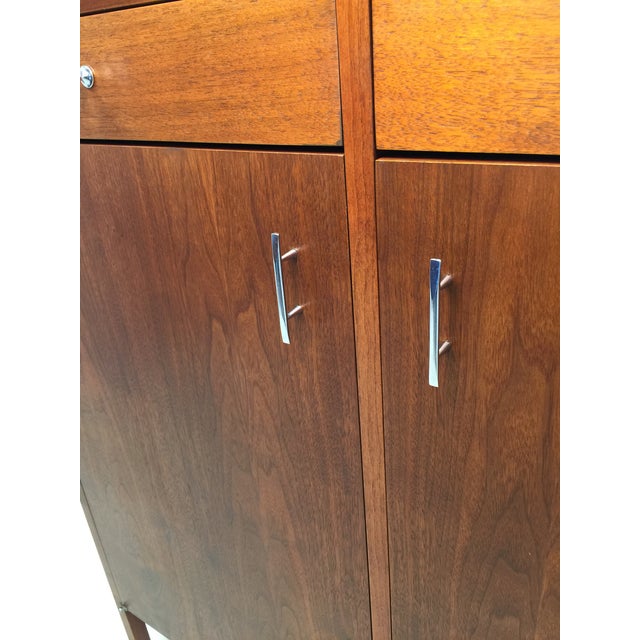 Mid 20th Century Lane Delineator Fitted Interior High Chest Designed by Paul McCobb in Walnut With Chrome Hardware For Sale - Image 18 of 18