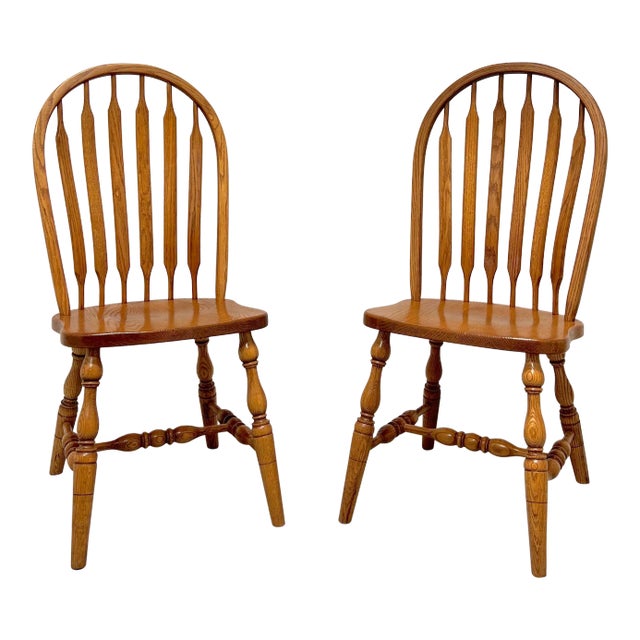 Amish Made Rockford Style Oak Windsor Dining Side Chairs - Pair For Sale