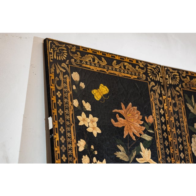 Four-Panel Chinese Black Lacquer Screen with Polychrome Floral Decoration For Sale - Image 14 of 18