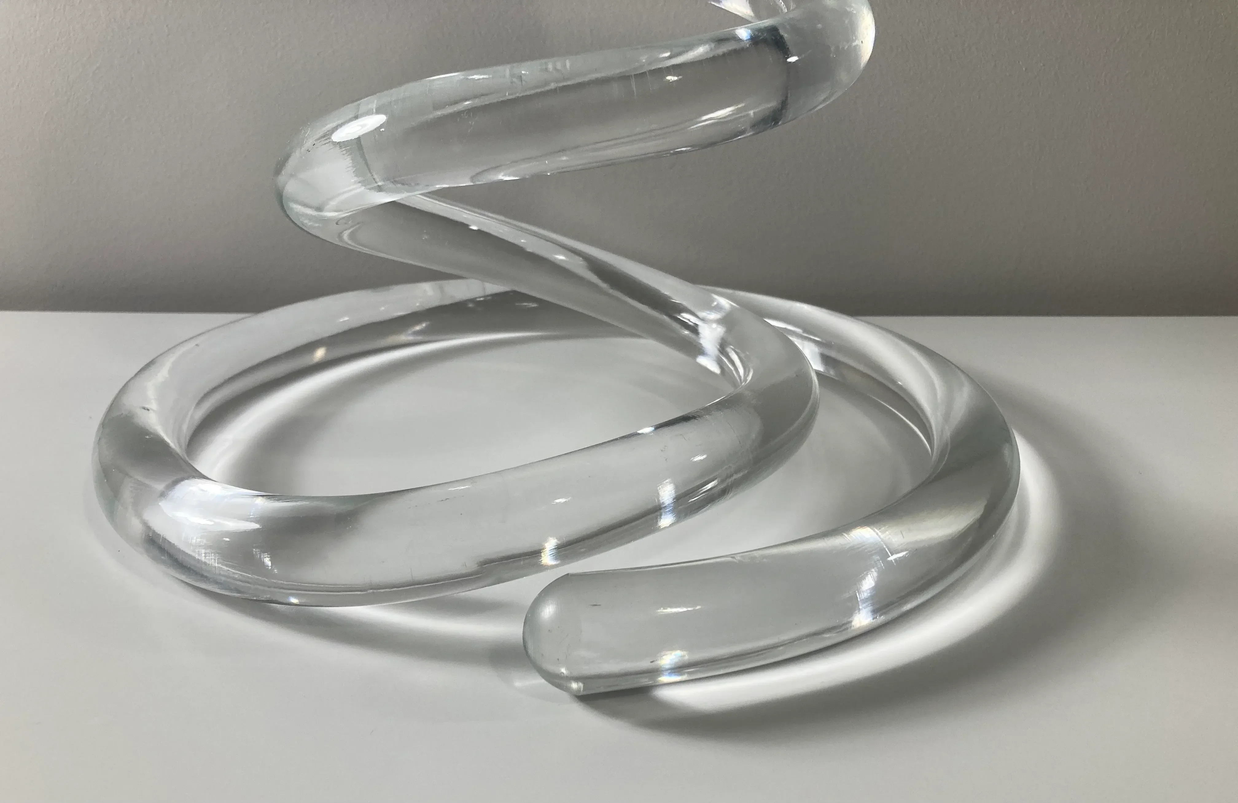 Mid 20th Century Dorothy Thorpe Lucite Spiral Umbrella Stand