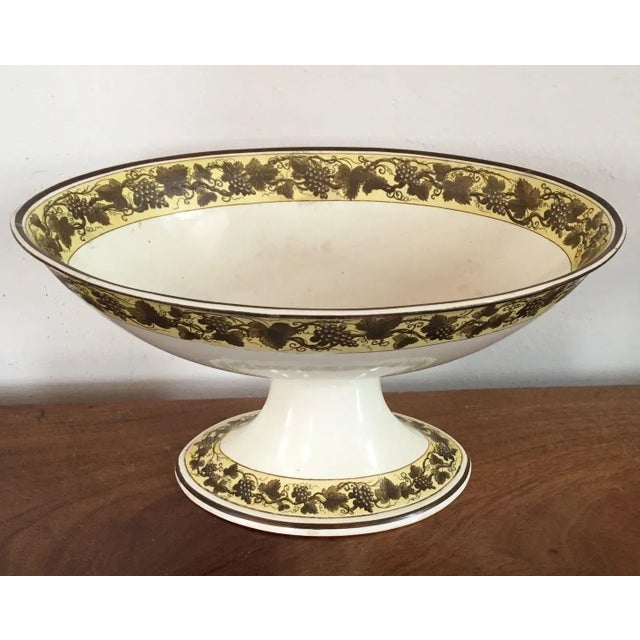 Traditional Early 19th Century Wedgwood Creamware Centerpiece Footed Bowl For Sale - Image 3 of 11