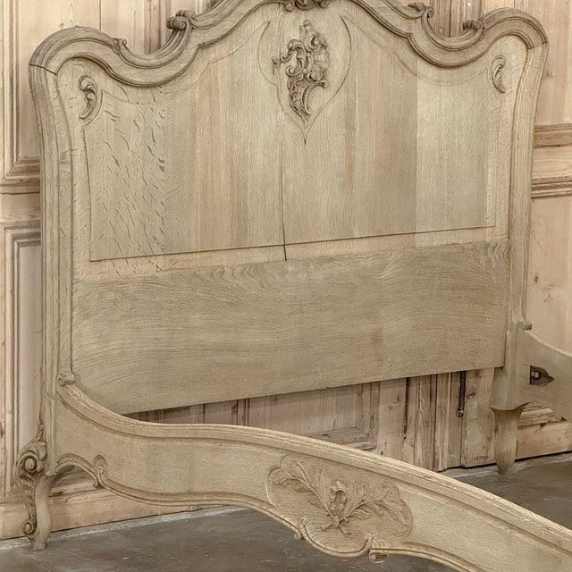 Antique Louis XV Style Stripped Oak Hand-Carved Bed For Sale In Dallas - Image 6 of 17
