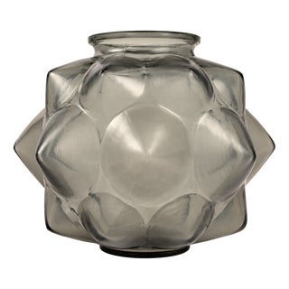 Champagne Vase by René Lalique for Lalique, 1927 For Sale