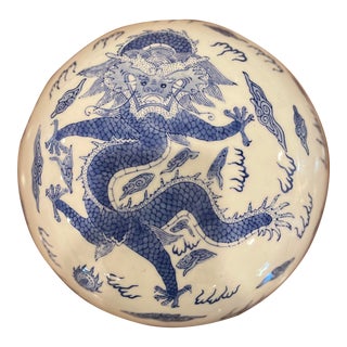 Mid 20th Century Chinoiserie Covered Bowl With Dragon Motif For Sale