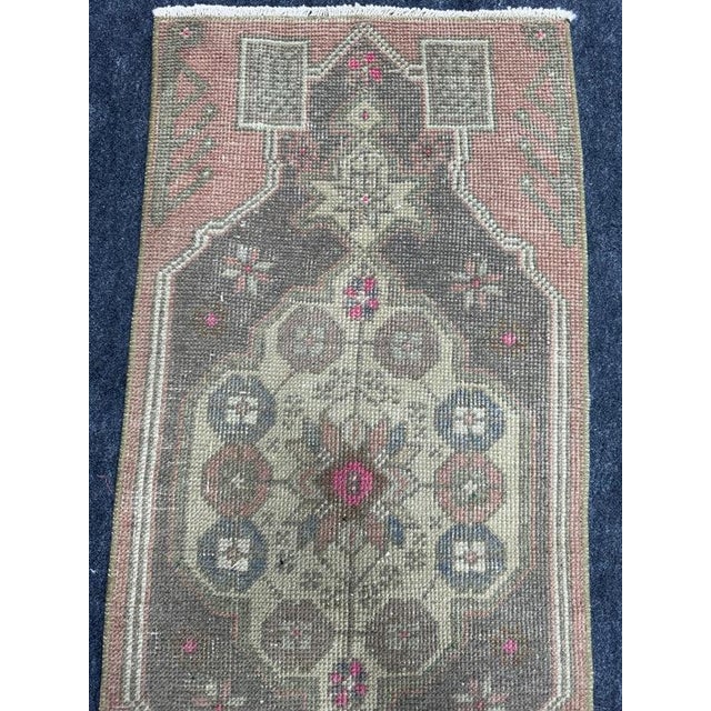 Turkish Yastik Rug 1'5" x 3'1" For Sale - Image 4 of 5