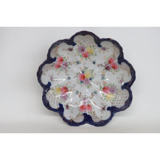 Floral Scalloped Porcelain Bowl With Blue Trim and Gold Lattice Details 4839b For Sale - Image 4 of 14