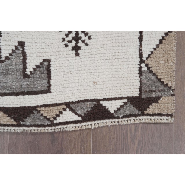Textile 1960s Vintage Handmade Wool Kilim Runner Rug For Sale - Image 7 of 11