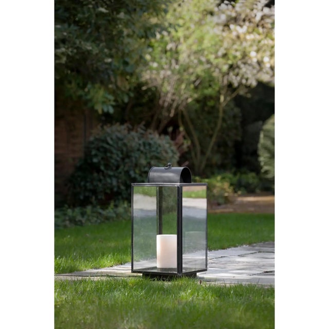 Candle light in dark bronze with outside fitted clear safety glass, superstructure with handle (eyelet), supplied with an...