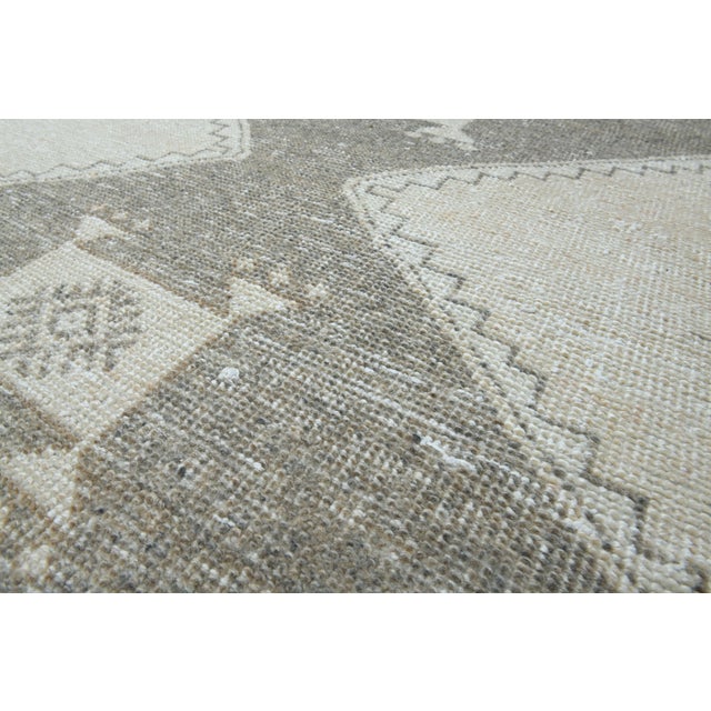 Turkish 1970s Vintage Handmade Wool Cotton Beige Area Rug For Sale - Image 3 of 11