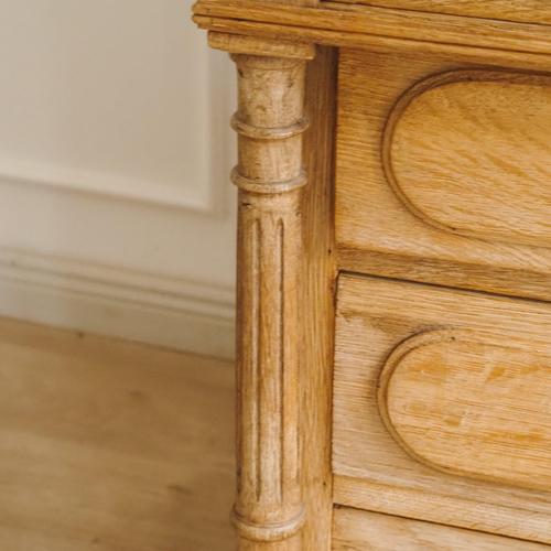 French Country-Style Chest of Drawers in Natural Oak For Sale - Image 11 of 18