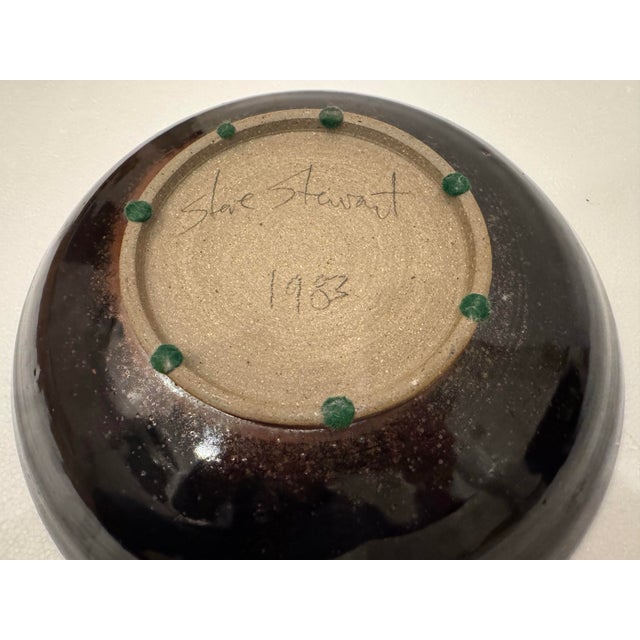Beautiful vintage one of a kind original handcrafted ceramic bowl signed by the potter Steve Stewart in 1983. Stunning...