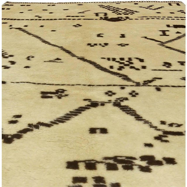 Tribal Modern Moroccan Style Abstract Wool Rug – Artisan Geometry by Doris Leslie Blau For Sale - Image 3 of 6