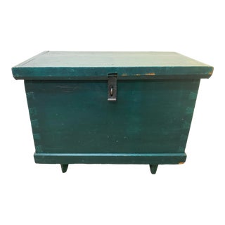 19th Century Rustic Hunter Green Painted Pine Trunk For Sale