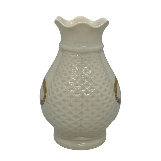 2000 - 2009 2000 Donegal Parian China Claddagh Ring Vase, Ireland For Sale - Image 5 of 12