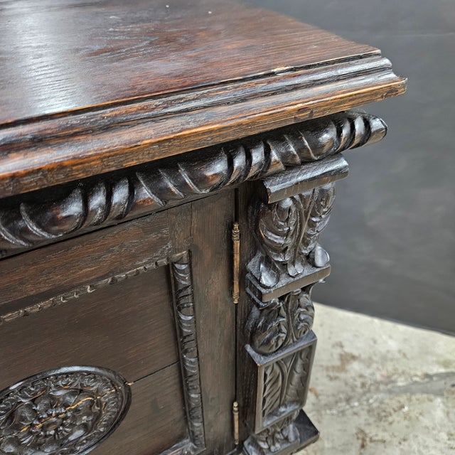 Late 19th Century English Oak Carved Sideboard With Bulbous Legs on Potboard Base For Sale - Image 13 of 18