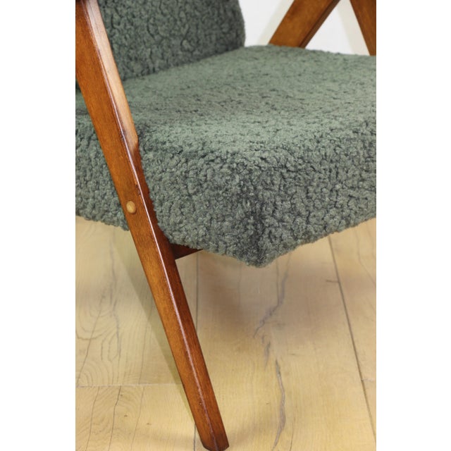 Vintage B-310 VAR Lounge Chair in Green Olive Bouclé Lamb, 1970s For Sale - Image 11 of 13
