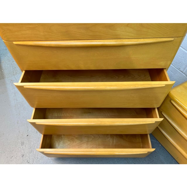 Classic Five Piece Mid-Century Bedroom Set by Heywood-Wakefield Co.5 Pieces For Sale In New York - Image 6 of 18