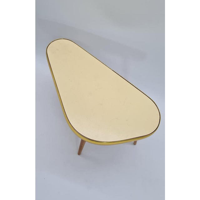 Mid-Century Modern Vintage Kidney-Shaped Coffee Table, 1960s For Sale - Image 3 of 11
