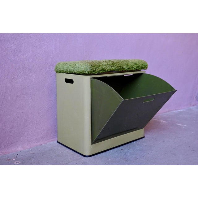Space-Age Laundry Ottoman in Green Plastic from Emsa, West Germany, 1970s For Sale - Image 3 of 11
