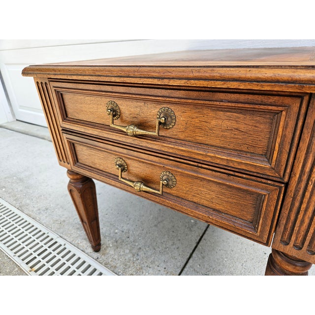 Late 20th Century Henredon Walnut Banded Top Two Drawer Side Table For Sale - Image 5 of 11