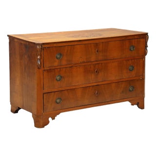 Early 20th Century Walnut Chest of Drawers with Central Inlay For Sale