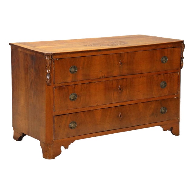 Early 20th Century Walnut Chest of Drawers with Central Inlay For Sale