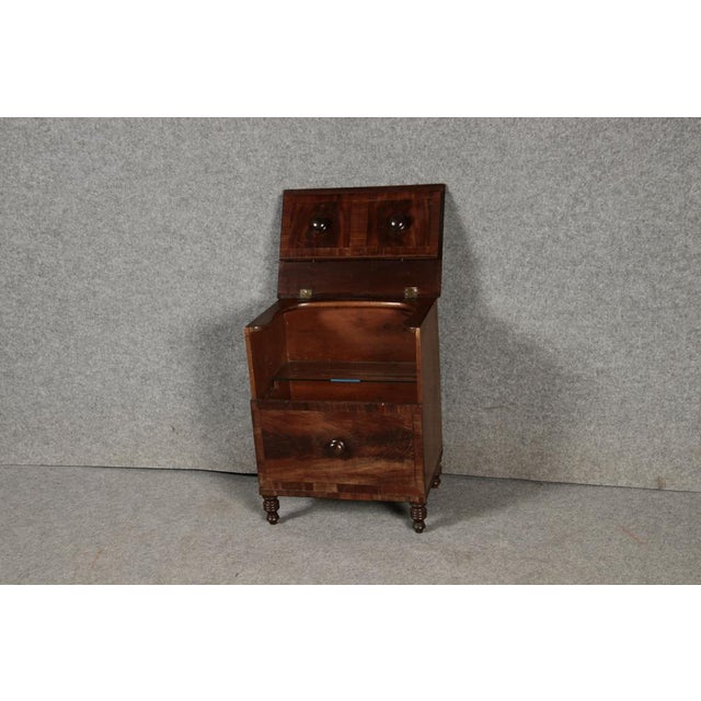 Small Antique English House Bar in Mahogany, 1840 For Sale - Image 13 of 18