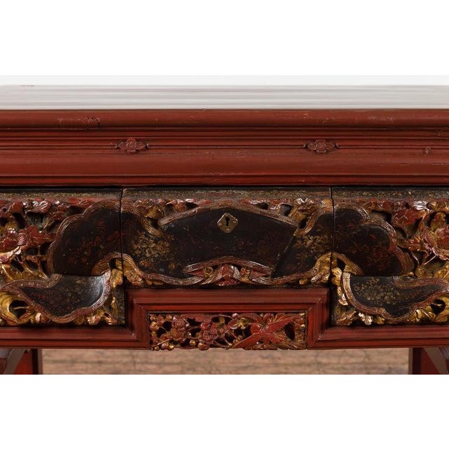 Chinese Red Lacquered Console Table with Hand Carved Drawers & Geometric Shelf For Sale - Image 10 of 12