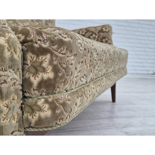 Mid-Century Modern Danish 2 Seater Sofa in Velour by Fritz Hansen, 1950s For Sale - Image 3 of 18