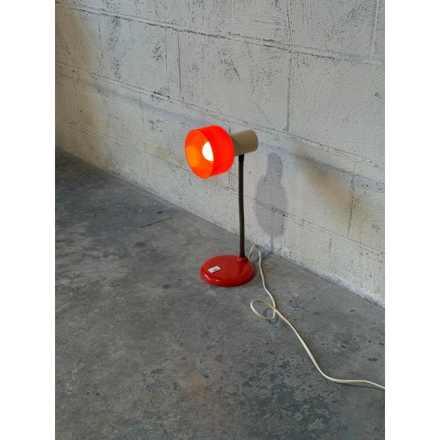 Mid-Century Modern Red Gooseneck Table Lamp With Adjustable Shade Space Age Mid-Century Modern 1970s For Sale - Image 3 of 10