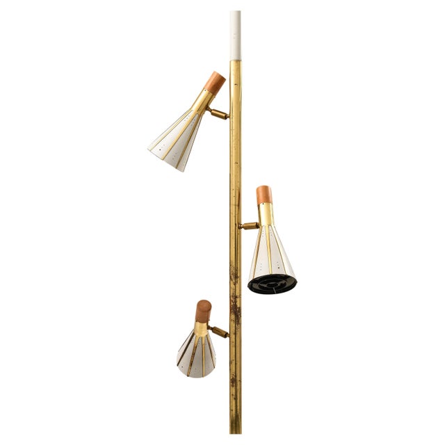 Floor Lamp in Brass and White Lacquered Metal, 1960s For Sale - Image 10 of 10