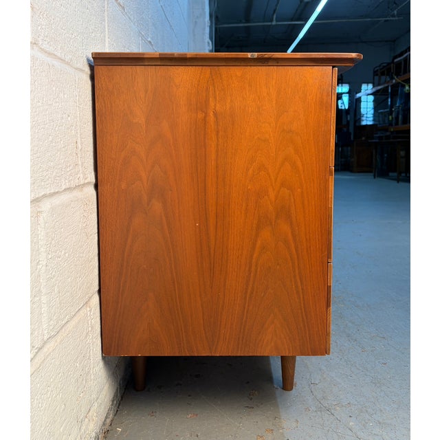 Mid 20th Century Mid 20th Century Modern Walnut Lowboy Dresser by Young Mfg., Attributed For Sale - Image 5 of 16