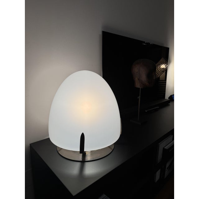 Large Vintage Table Lamp in Murano Opaline Glass and Metal in the style of Leucos and VeArt, Italy, 1970s For Sale - Image 11 of 15