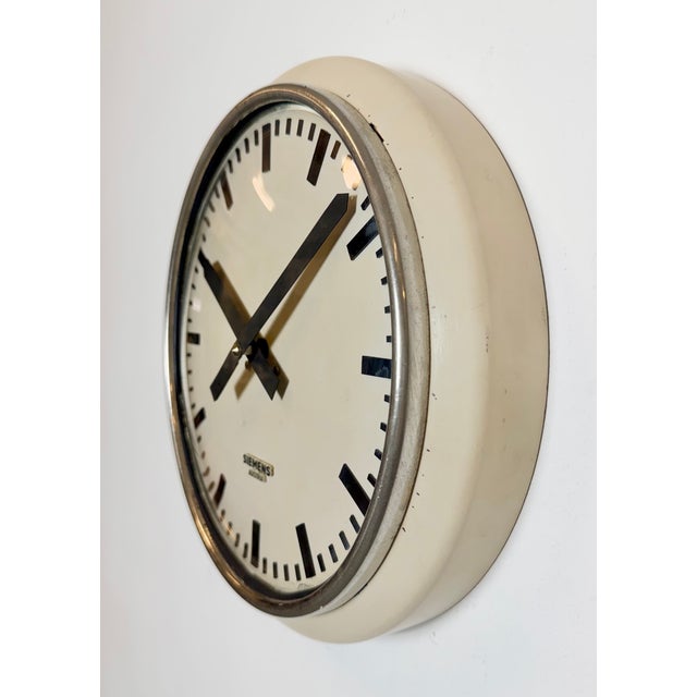 Mid-Century Modern Industrial Factory Beige Wall Clock, Austria, 1960s For Sale - Image 3 of 17
