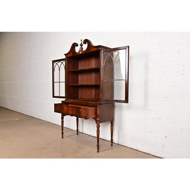 Berkey & Gay Antique Georgian Flame Mahogany Bookcase or Bar Cabinet, Circa 1920s For Sale In South Bend - Image 6 of 16