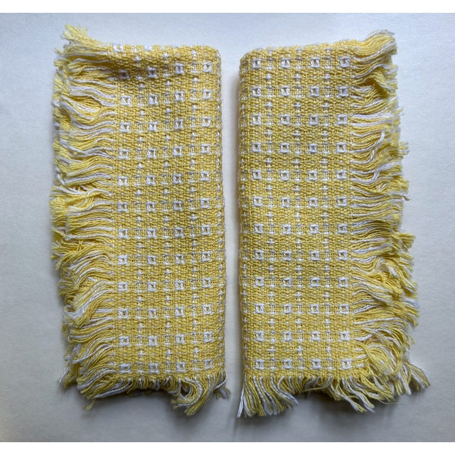1980s Homespun Buttercup & White Fringed Cotton Napkins- Set of 6 For Sale - Image 12 of 18