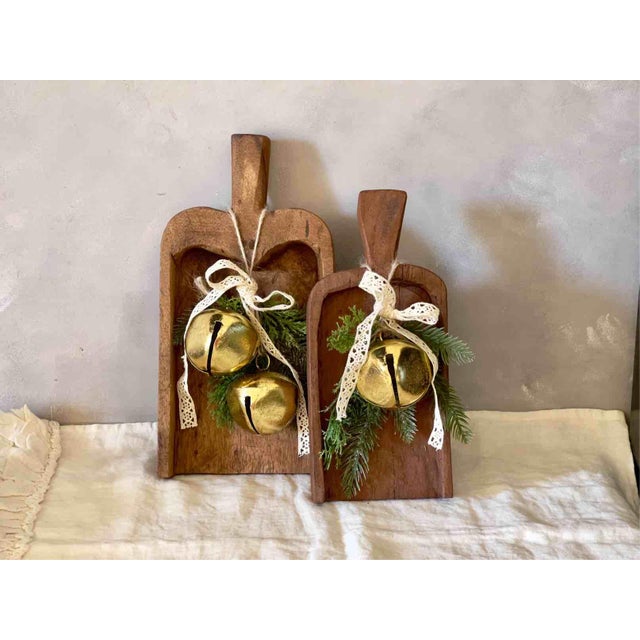 Antique Early 20th Century Wooden Cereal Scoops with Reversible Christmas Decorations, Set of 2 For Sale - Image 12 of 12