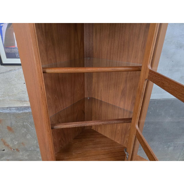 Danish Display Corner Cabinet in Teak and Glass from Dyrlund, 1980s For Sale - Image 18 of 18